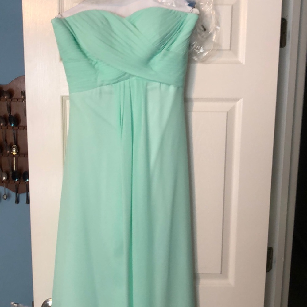 Beautiful floor-length strapless, built in bra